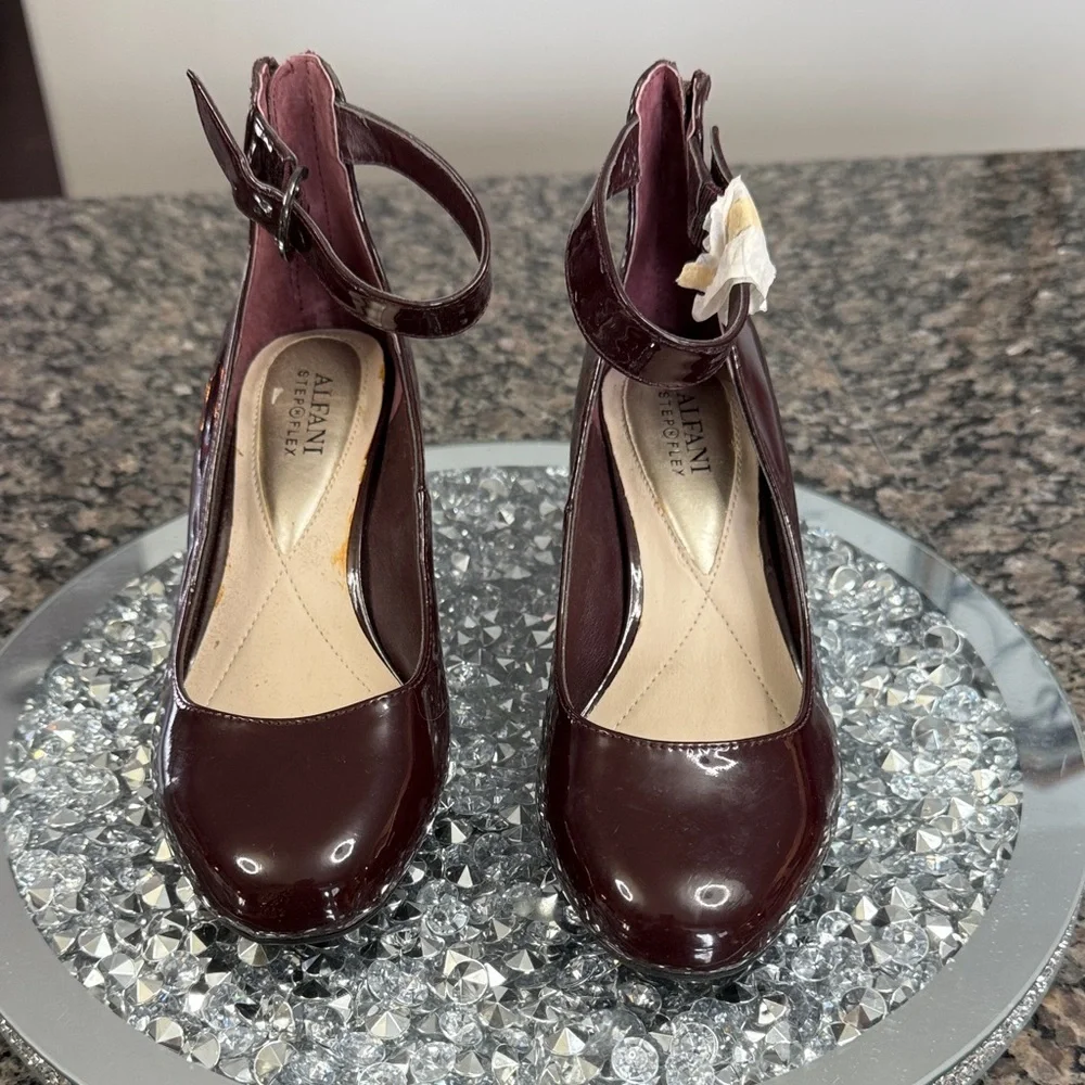 Alfani Dark Burgundy glossy Heels NWOT 7.5 wide